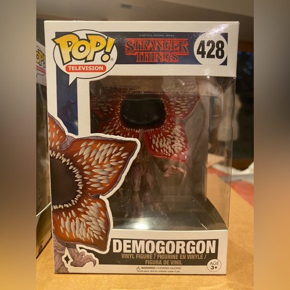 Stranger Things: Funko Pop! Demogorgon (chase) Vinyl Figure Stranger Things: Funko Pop! Demogorgon (chase) Vinyl Figure